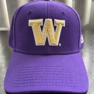 Washington Huskies “The Game” hat